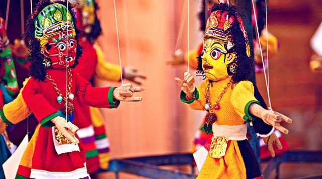 marionettes-801970_640-TNIjlHRxIT.jpg