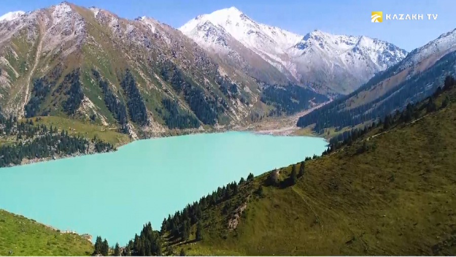 Алматы. Цветущий оазис у подножия величественных гор