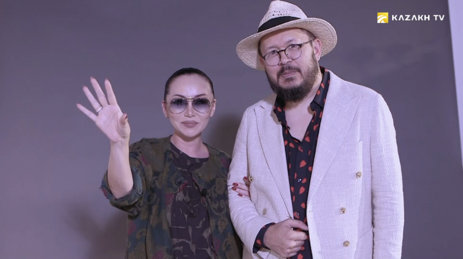 Саят Досыбаев. «Qazaq Life: Сән» с Баян Максаткызы