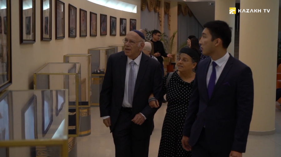 Барух Берлинердің «Әлемнің таңғажайып көрінісі» шығармасы «Солистер академиясы» оркестрінің орындауында