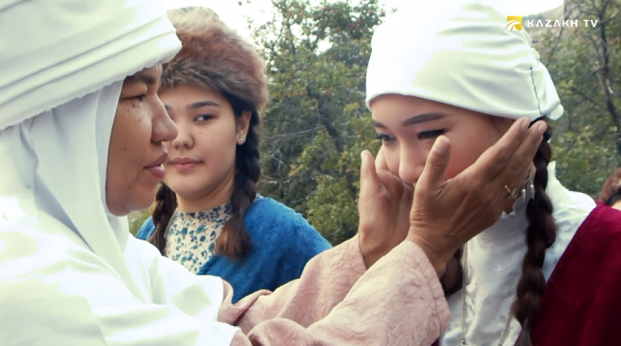 Қазақтың келіндері. Келін түсіру салты