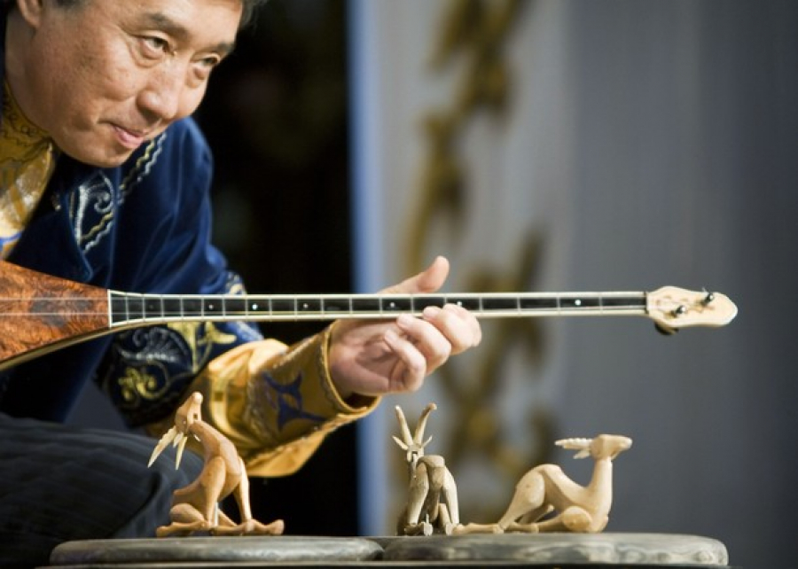 Ортеке – кукольный танец с домброй